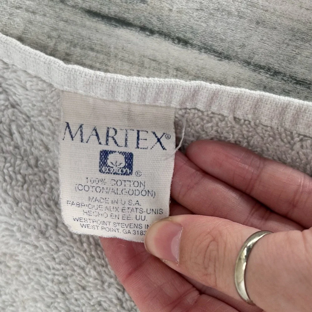 EMBROIDERED PEEKABOO KITTENS CATS BathTOWEL MARTEX BLUE WHITE